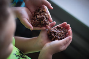 No Bake Granola Cookies - Great homemade snack for kids takes 5 minutes to make and full of healthy fats