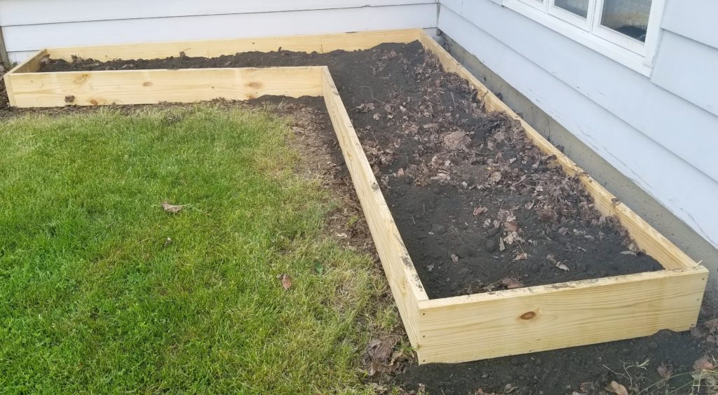 DIY Raised Garden Bed - Build an easy veggie garden for the backyard - Midkid Mama Blog