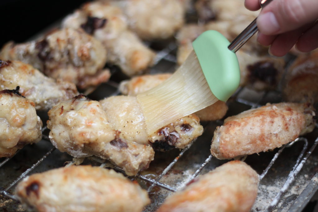 Crackling Lemonade: Yummy Baked Chicken Wings Recipe - Perfect for parties, tailgating or wing night