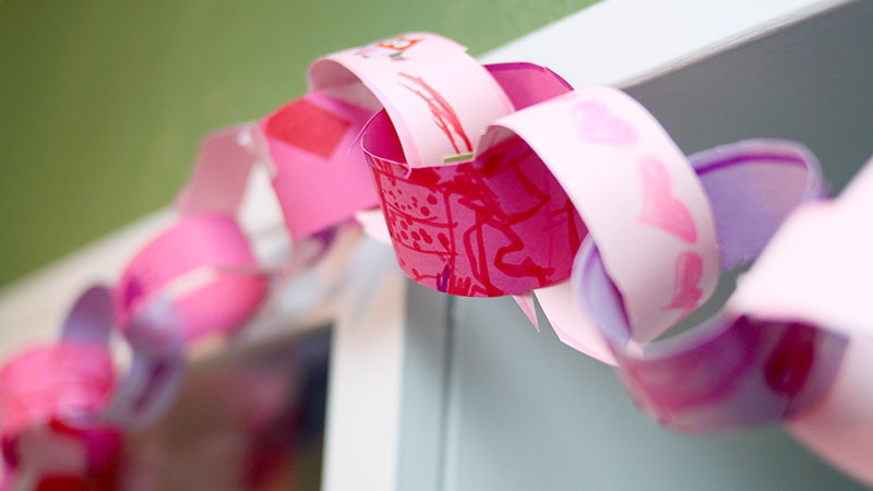 Valentine's Day paper chain craft for young kids and holiday home decor